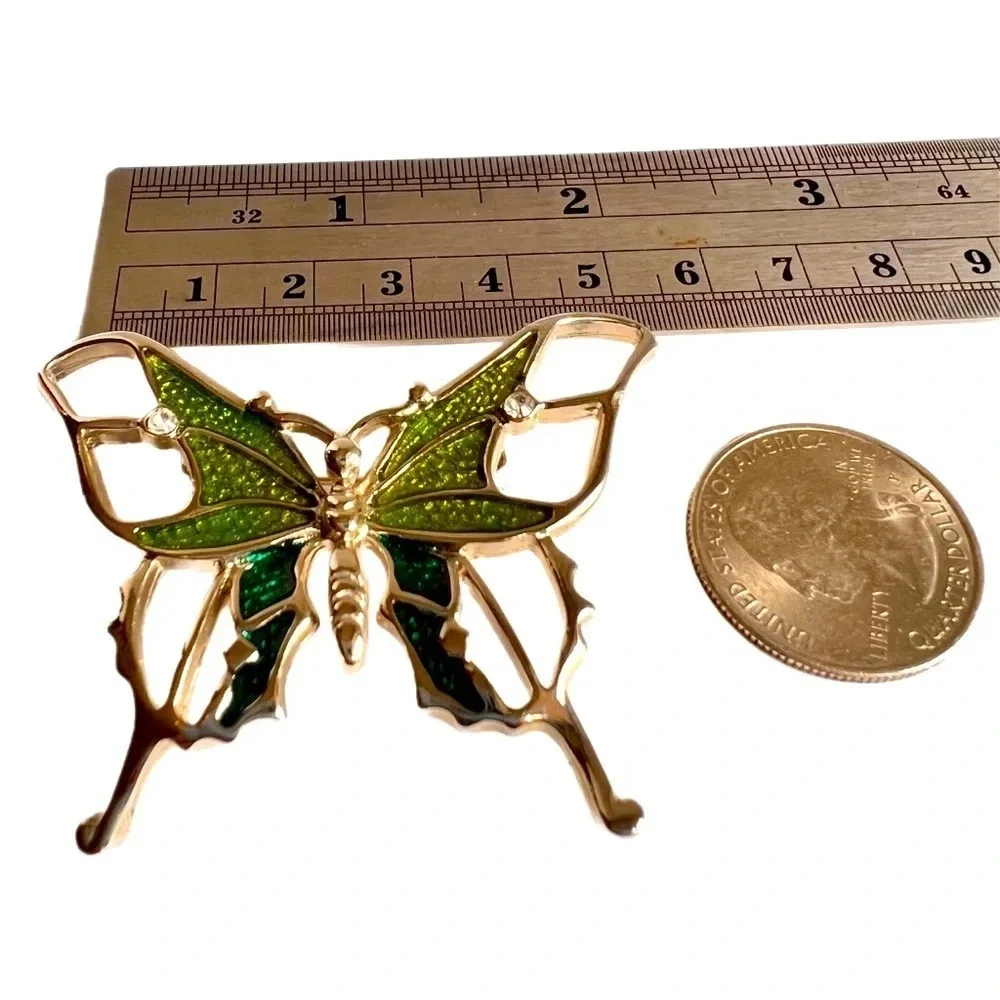 N/A beautiful brooch